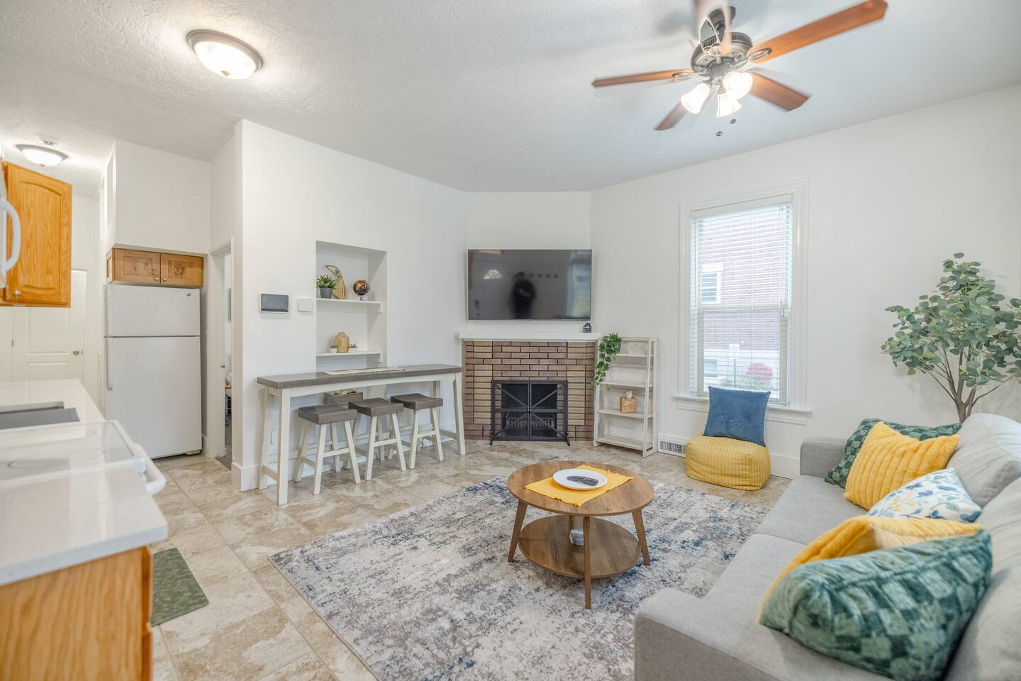 C&B Desert Den-0.3mi to BYU&Downtown