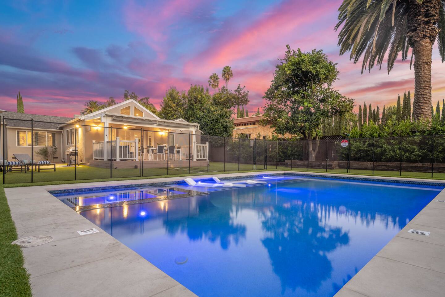 110-4BR Tarzana Retreat | Insurance Approved Stay