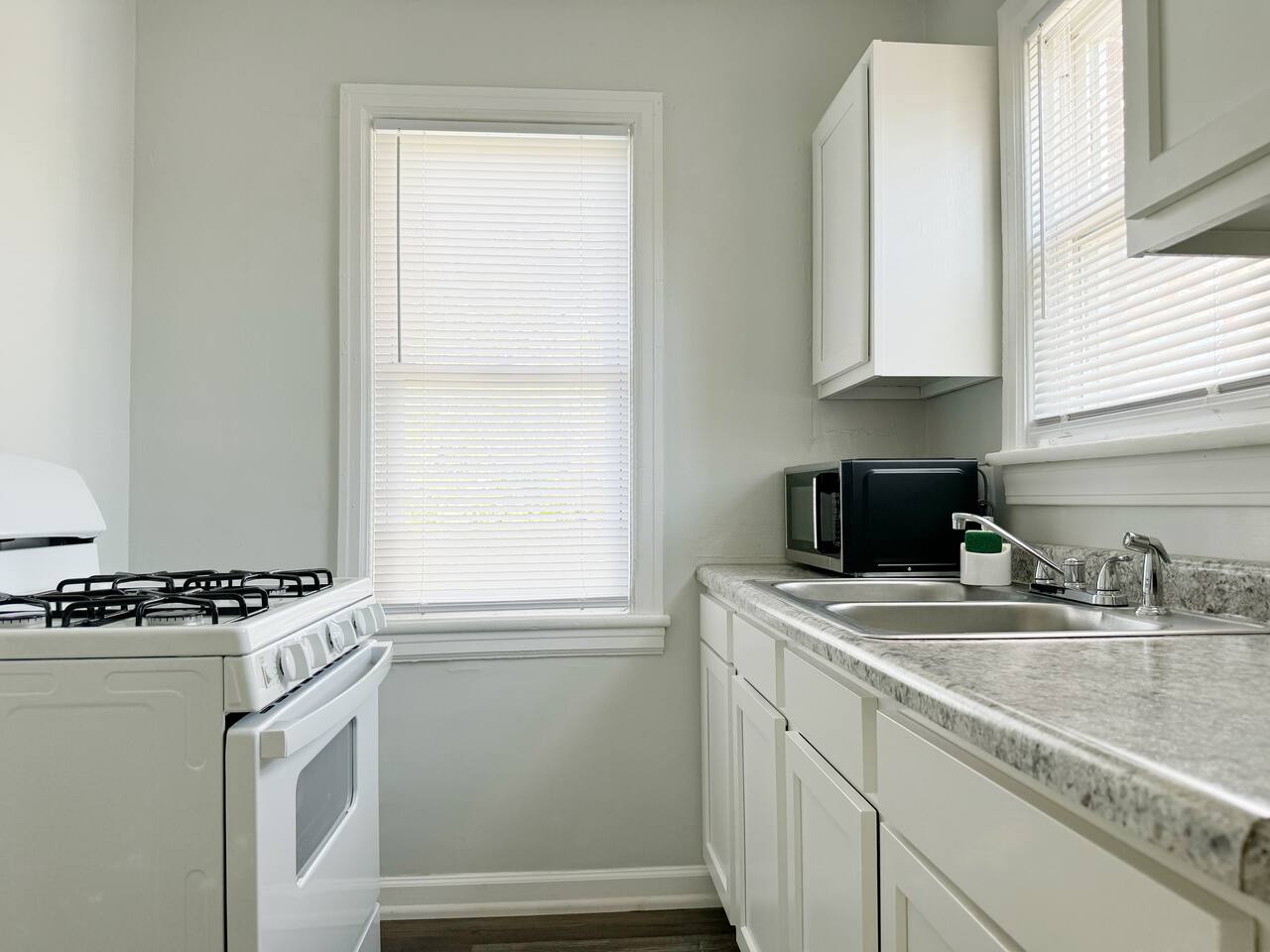 Riverside A6 | QUEEN 1BD/1BA Apt near River photo 5