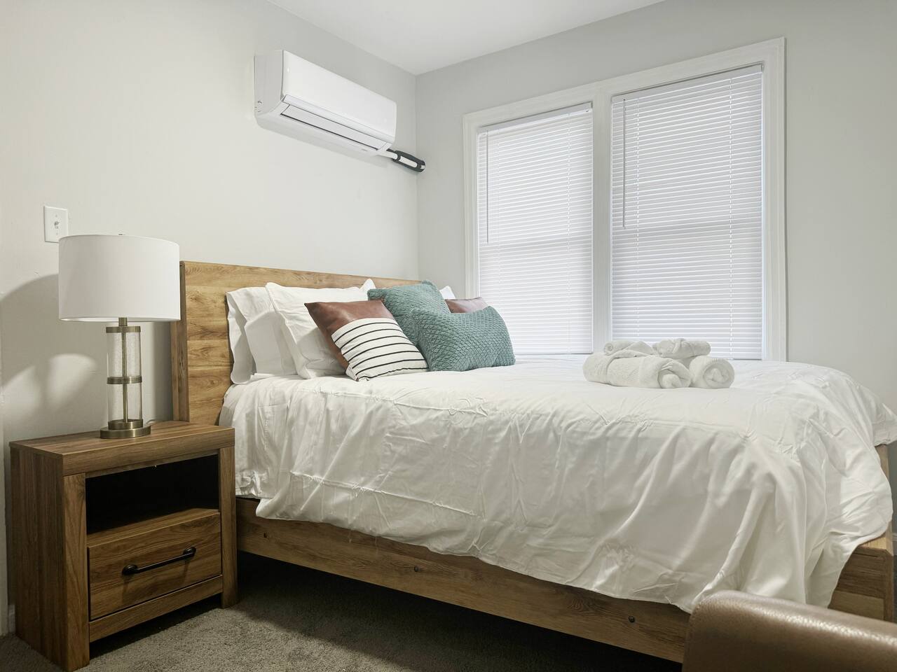 Riverside A6 | QUEEN 1BD/1BA Apt near River