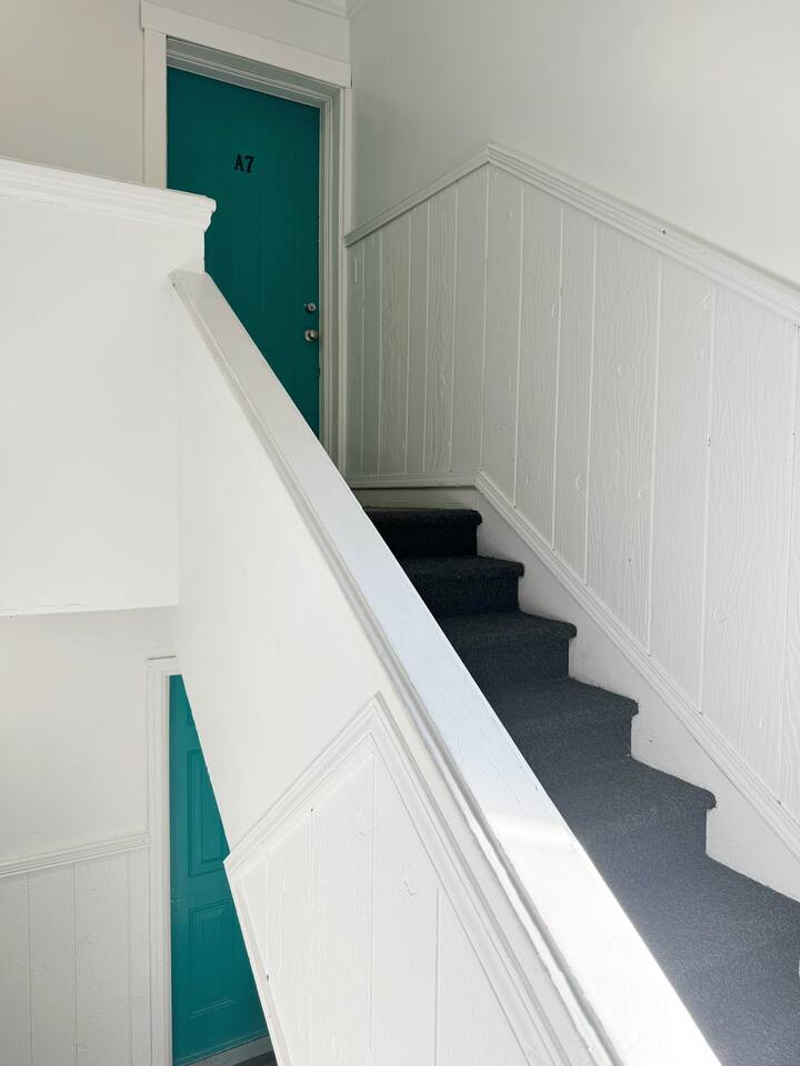 Riverside A6 | QUEEN 1BD/1BA Apt near River