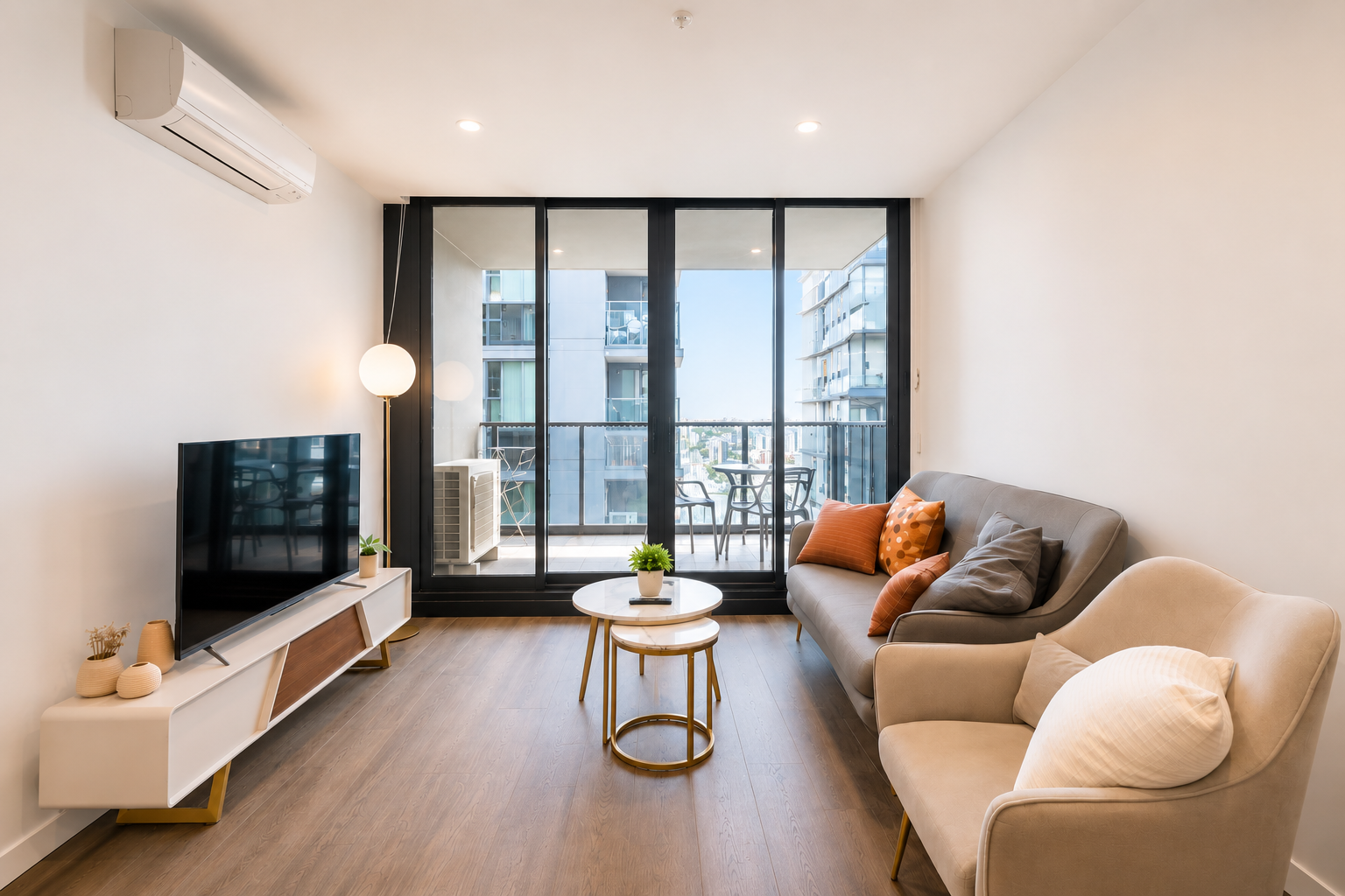 The Valley Edit | Designer Stay, Carpark  + Pool - Apartment