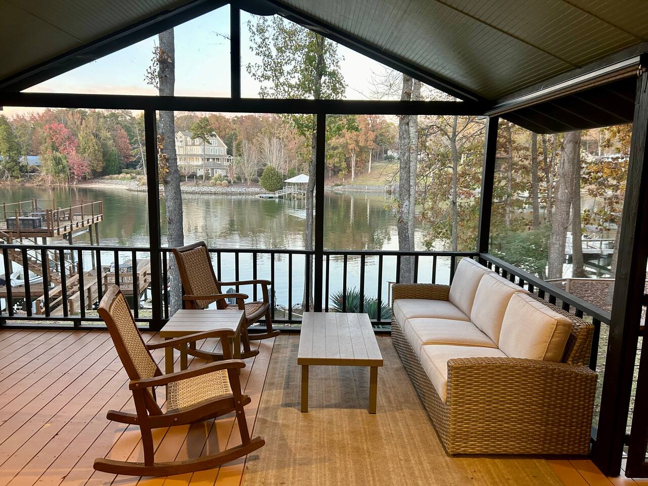 Your Lake House Awaits!