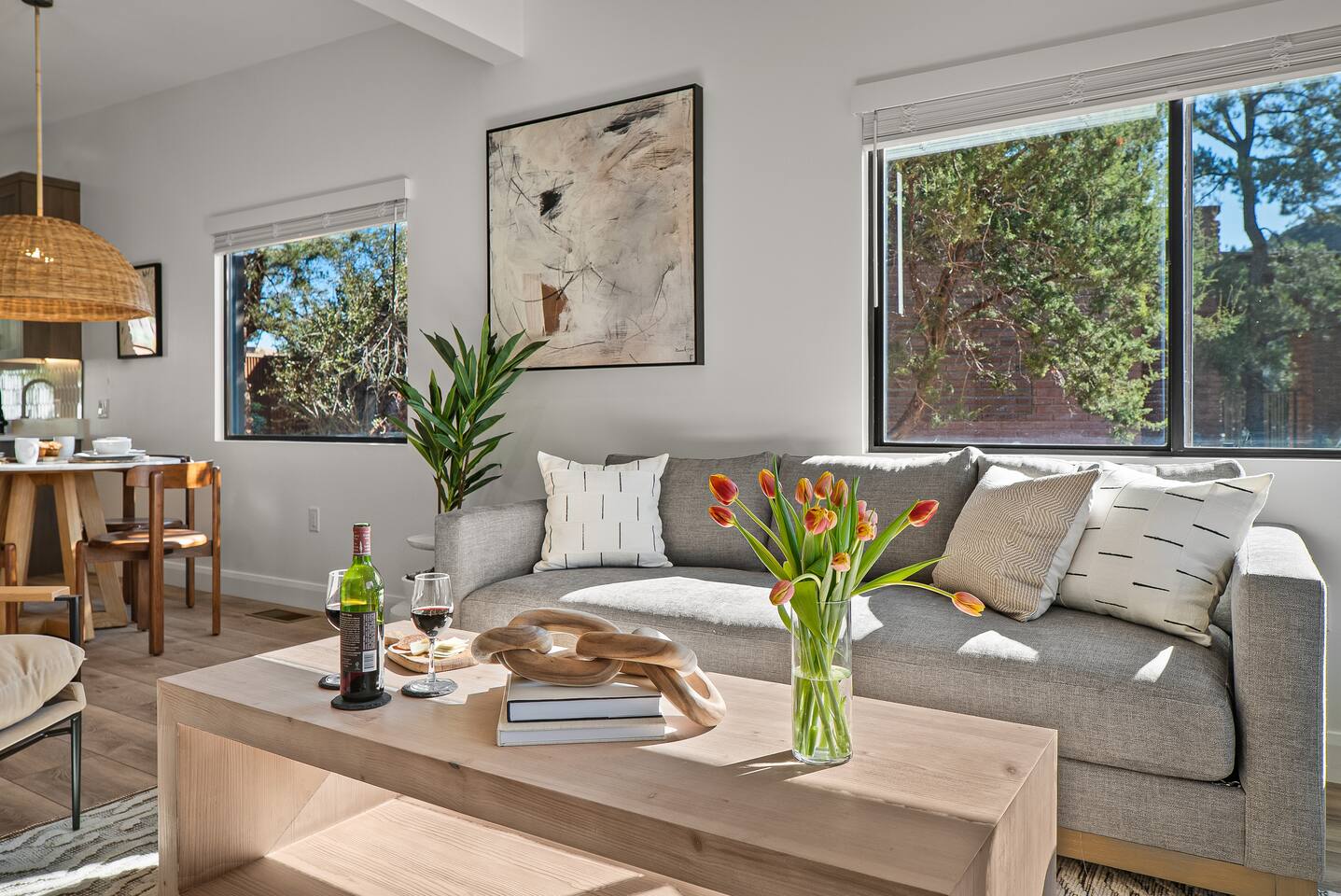 Quartz Villa 2-BR/Bath with enclosed Patio/Hot Tub