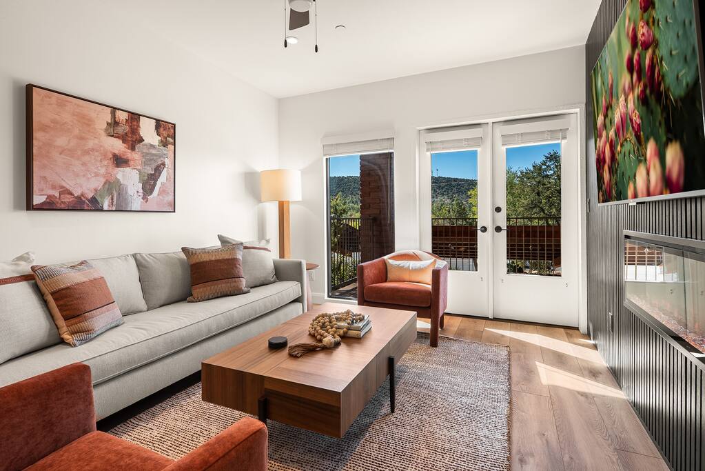 Prickly Pear- Peaceful 2 BR with Private Hot Tub