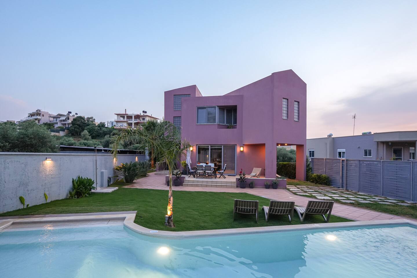 Luxury modern Villa with Pool, 10min from Chania