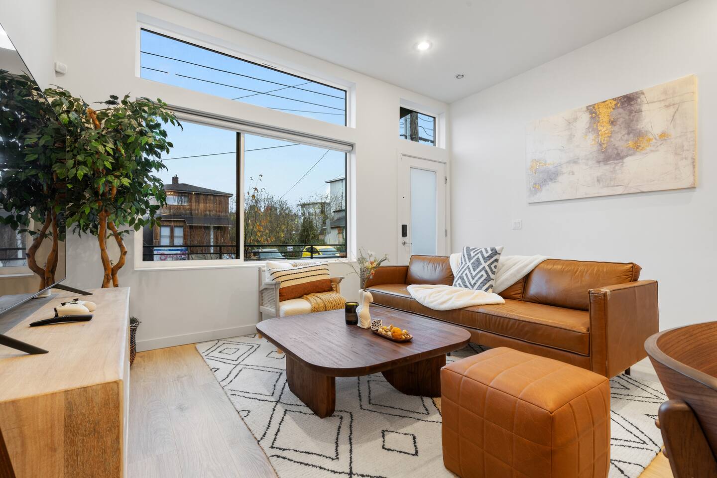 Central Home with Views & Rooftop