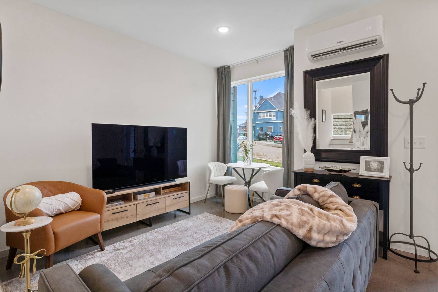 Back 2 The Future! - 4 Min. from Downtown Knox