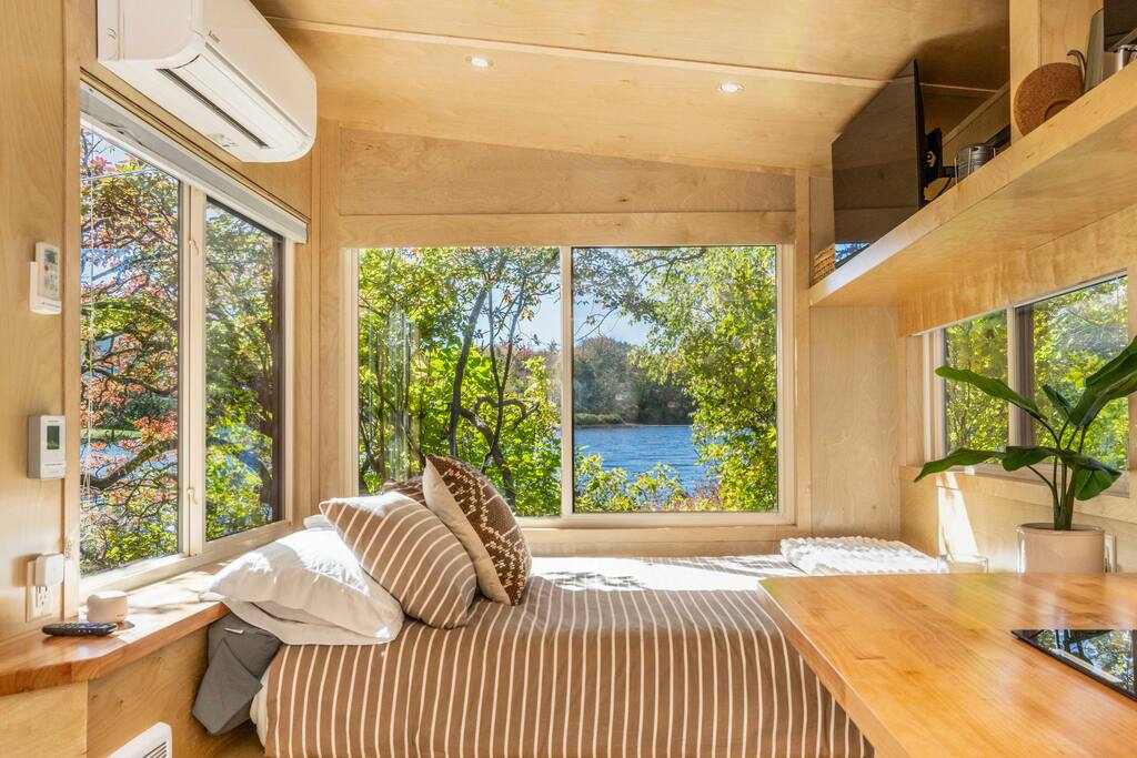 Panoramic Point Tiny House