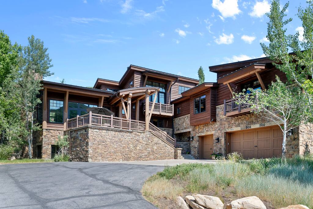 The Deer Valley Getaway-Hot Tub, Free Ski Shuttle