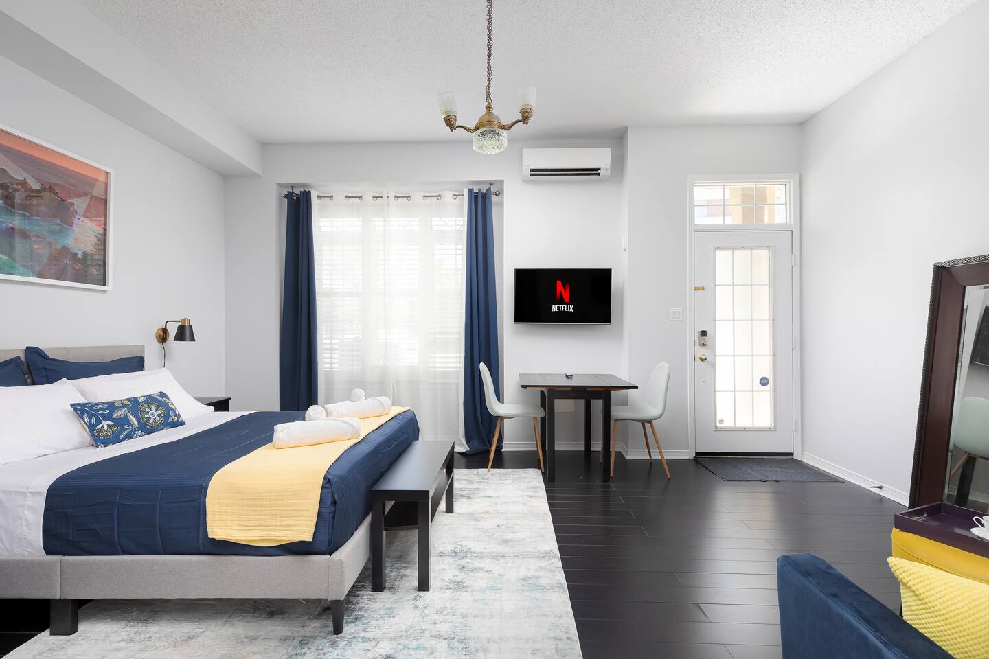 Cozy Studio Near to Public Transport + Parking