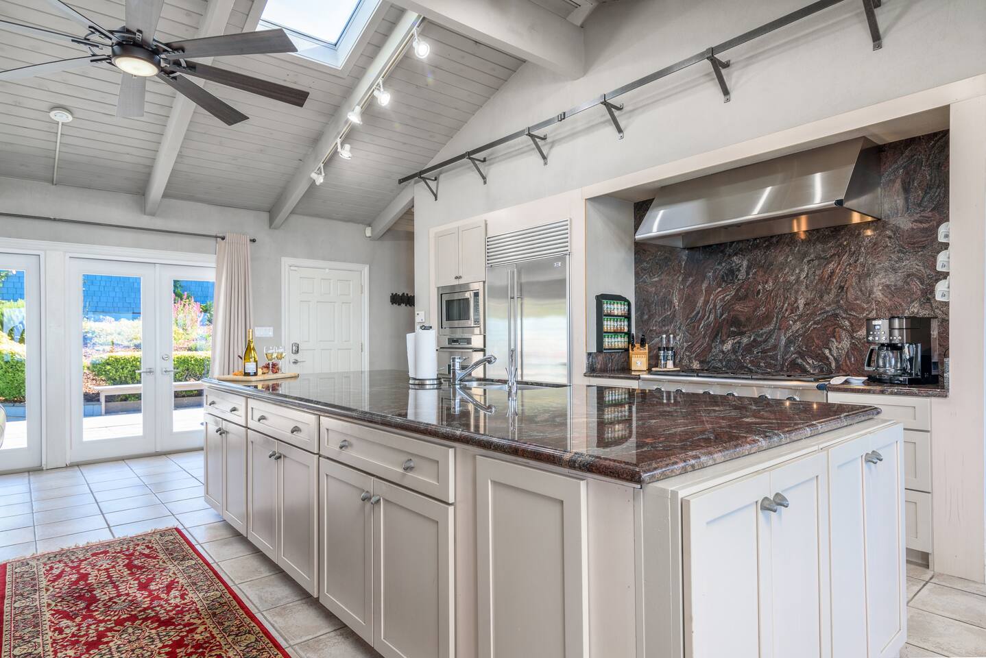 Open-concept kitchen, perfect for entertaining.