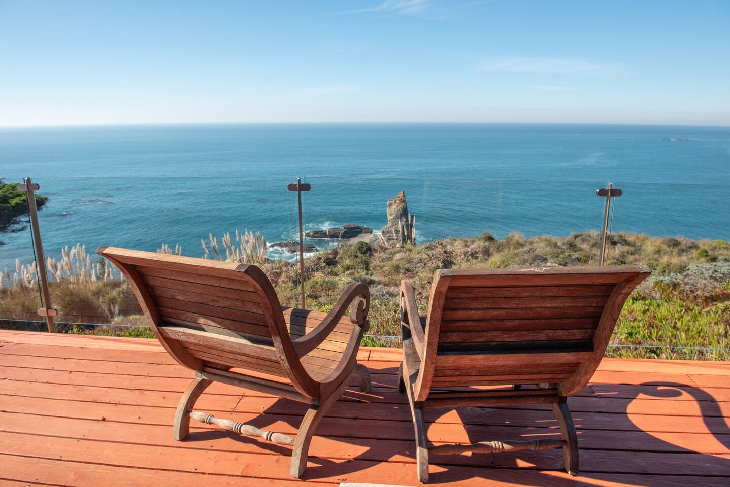 Lounge and relax with a breathtaking view of the ocean. 