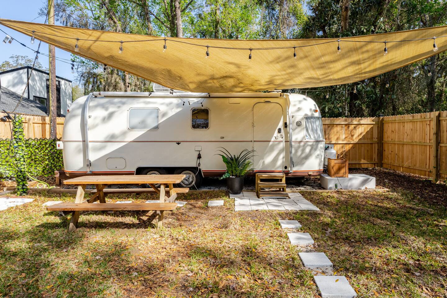 Woodland Airstream - Mins From Downtown!