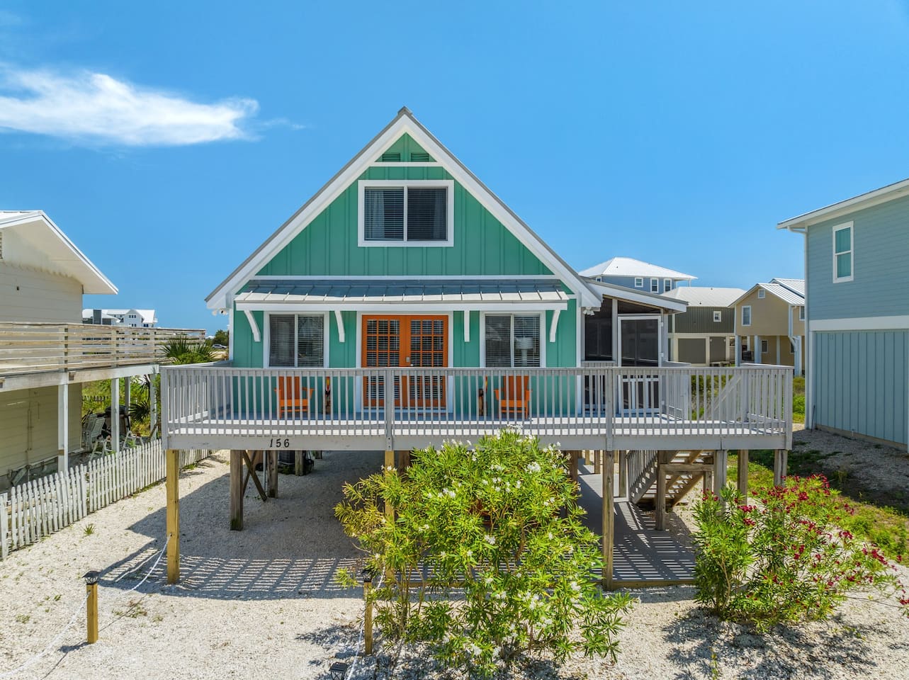 Ellie's Crab Shack, steps from the sand