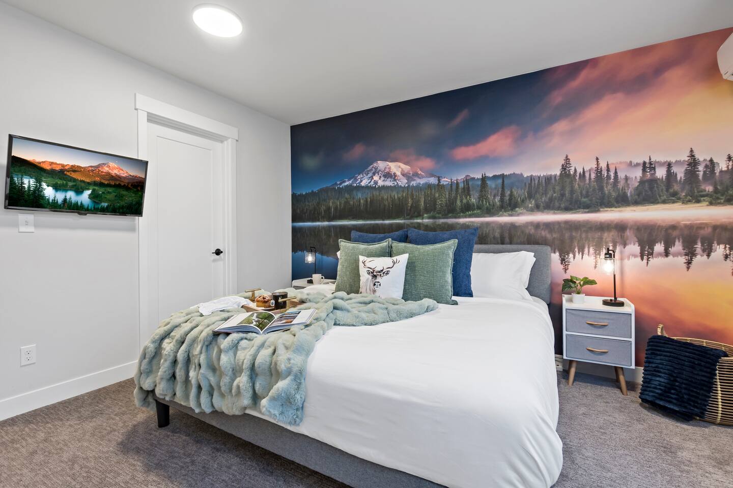 Central District~Hottub~Rooftop Views~Fire pit