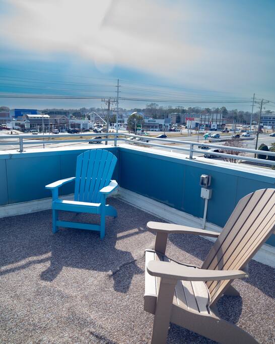 NEW-Beach Loft-rooftop, rent monthly in off-season