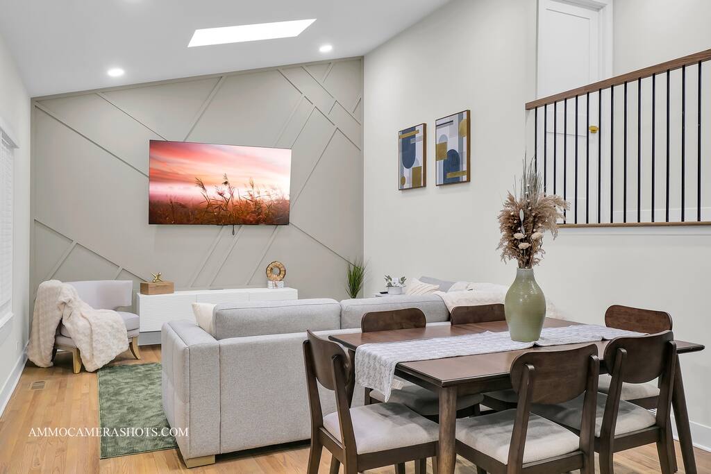 Centrally Located - proximity to O' Hare Airport