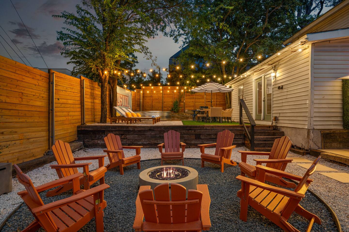 Bachelor(ettes) 2 Homes | Sleeps 16 | 6th & Rainey