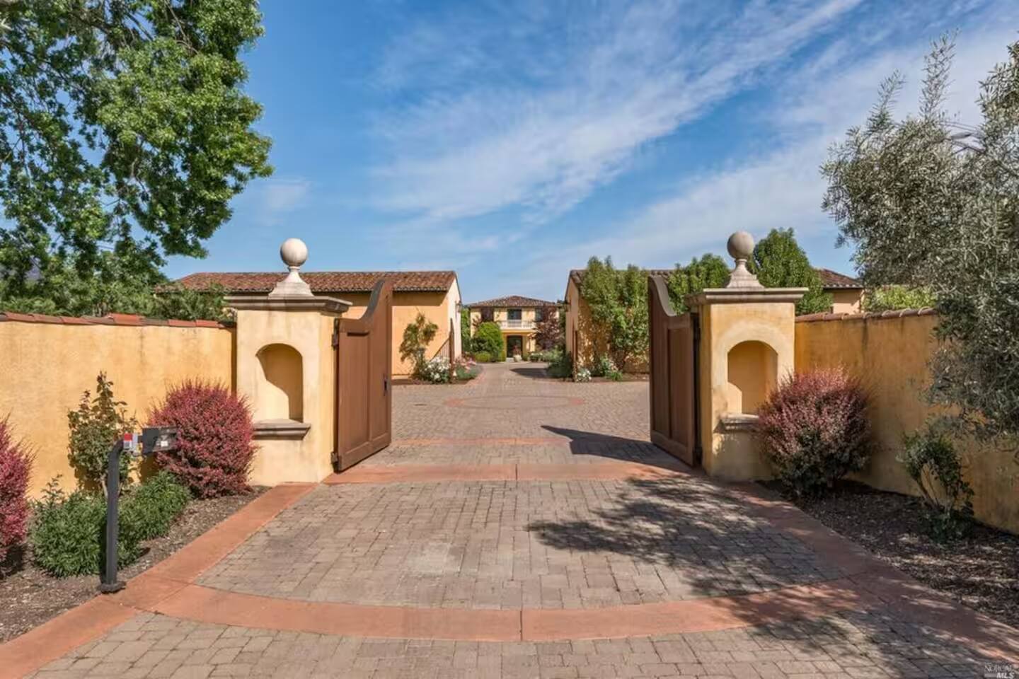 Welcome to our Mediterranean-style Villa, where luxury meets tranquility. Your dream getaway awaits!
