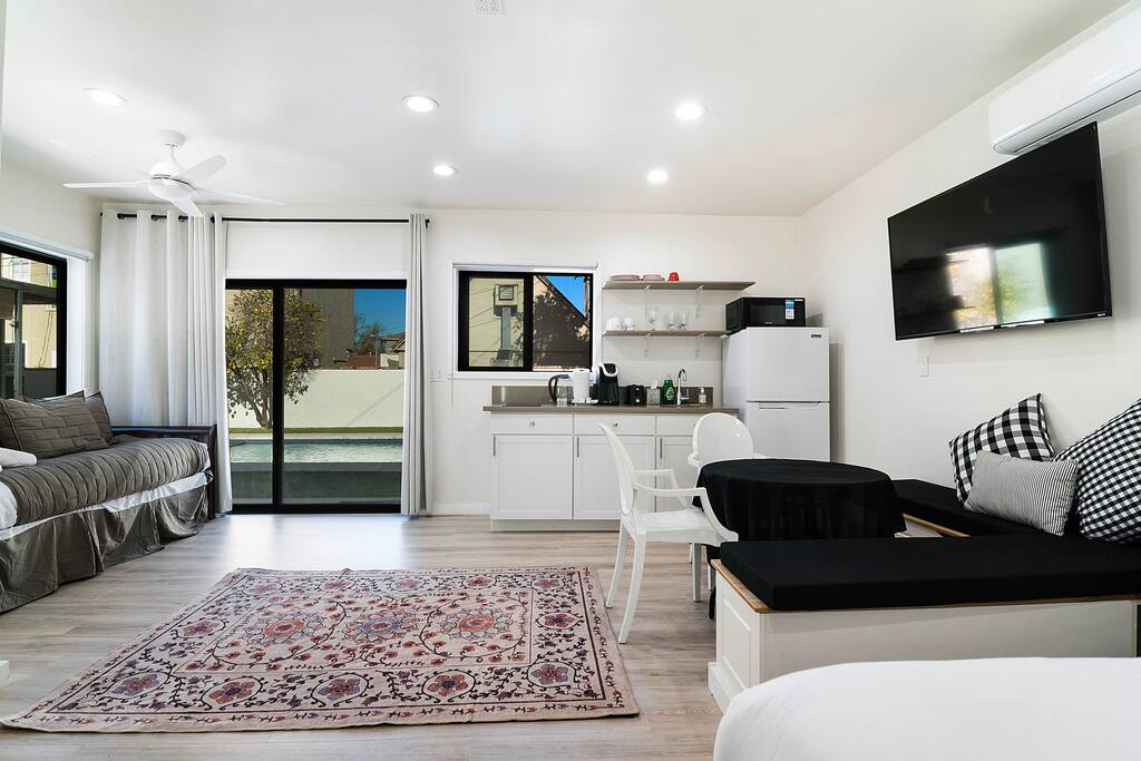 Modern Studio Suite w/ Kitchen by Miracle Mile