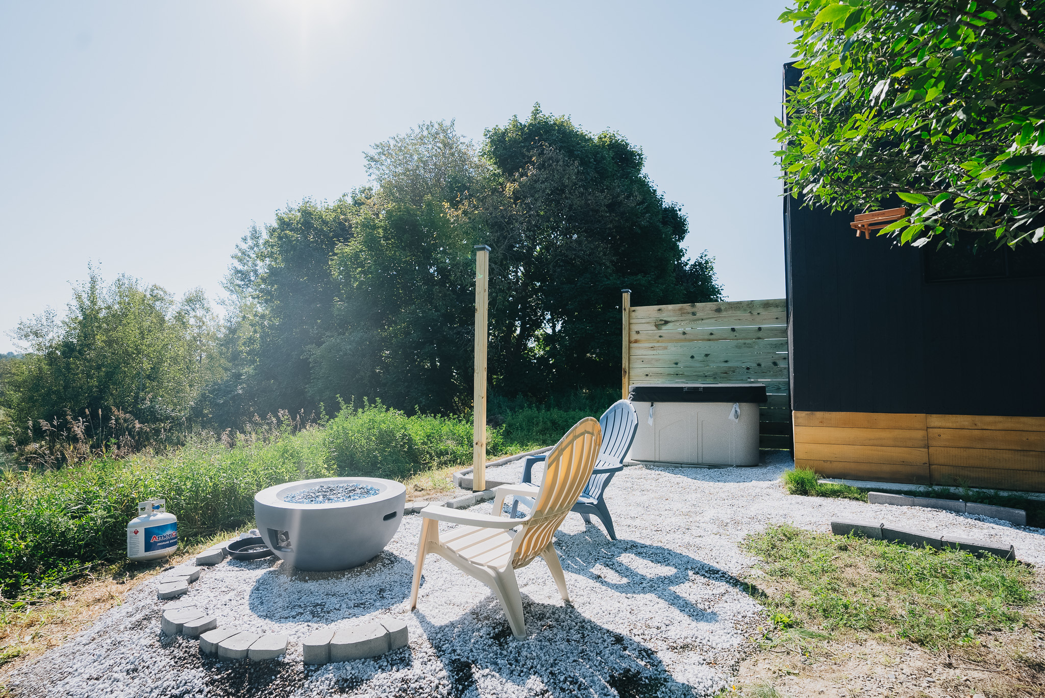 Field of Dreams Tiny Home Patio & hot tub photo 9