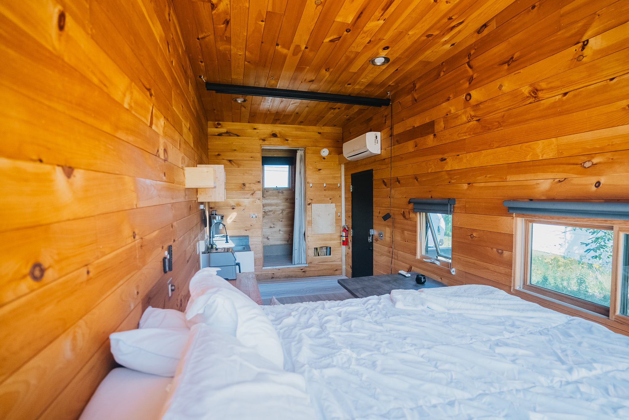 Field of Dreams Tiny Home Bedroom photo 2
