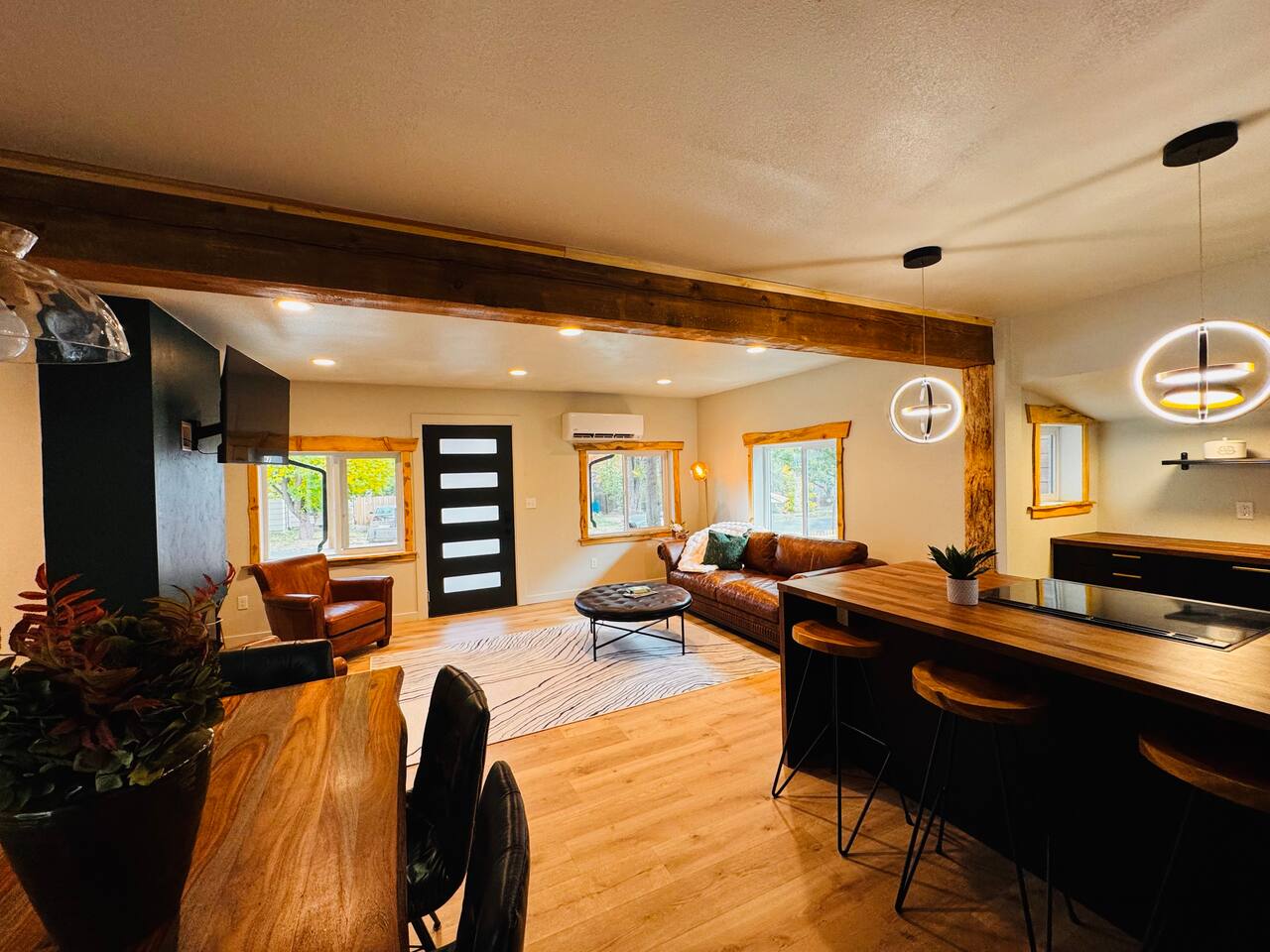 Hot Tub | Fire Pit |Luxe Kitchen |Central Location
