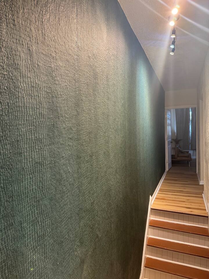 The Cardinal 808 C | KING 2BD/1BA Chic Apt