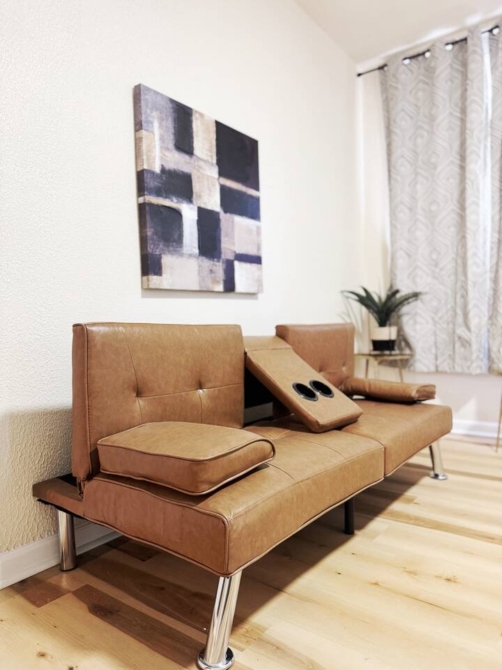 The Cardinal 808 C | KING 2BD/1BA Chic Apt photo 4