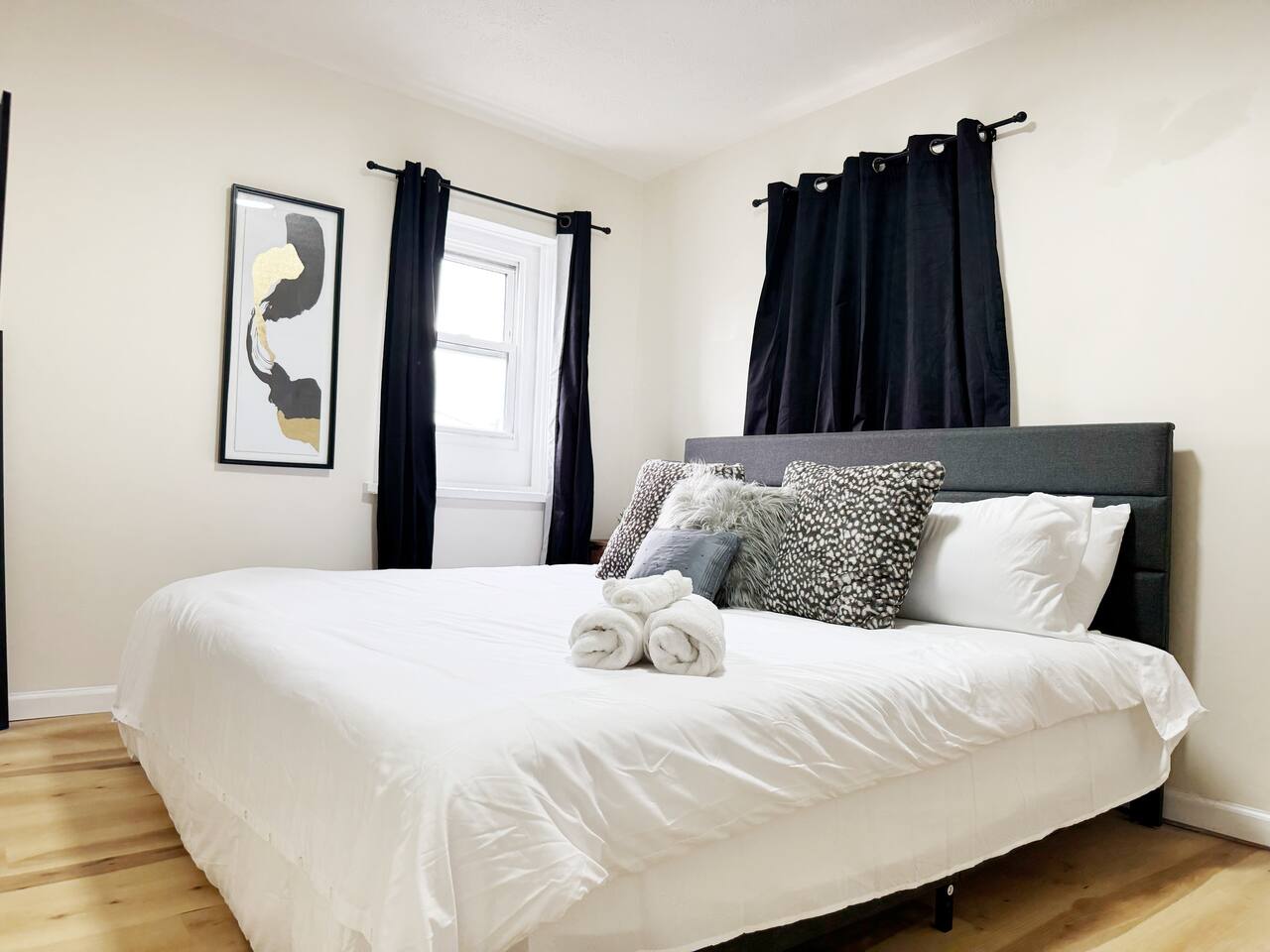 The Cardinal 810 D | 3BD/1BA Centrally Located Apt