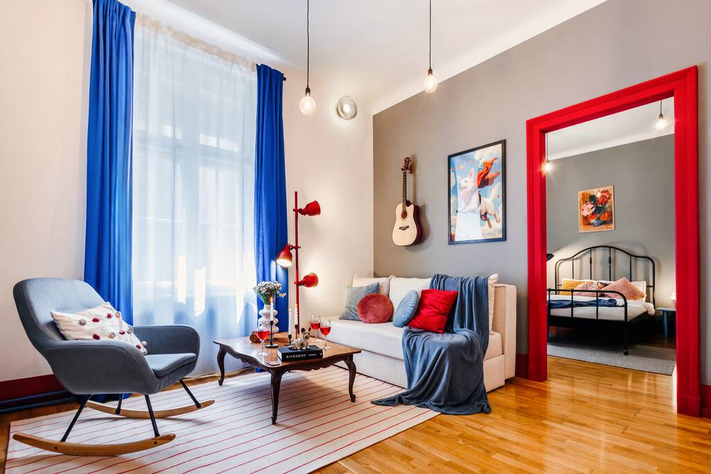 Retro retreat w/Air hockey | Old Town Heart