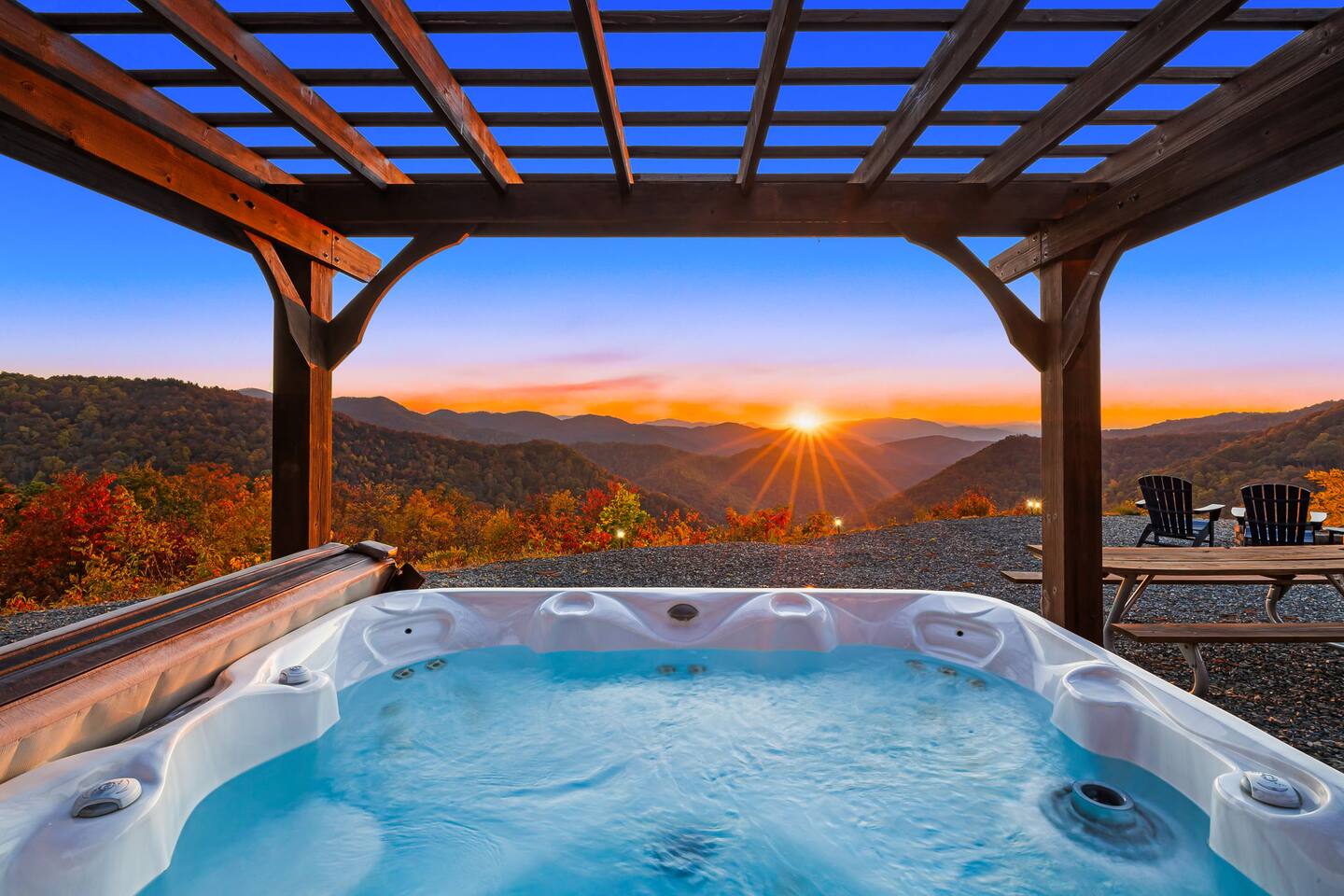 Million Dollar Views w/ King Suite & Hot Tub