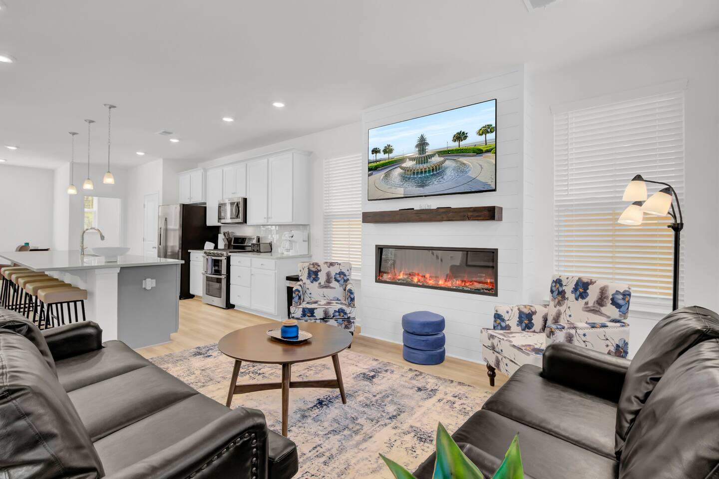 Spacious Home, 5 min to Park Circle