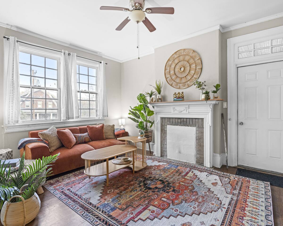 Remodeled, Pets, Farmhouse, Central, /W Yoga room