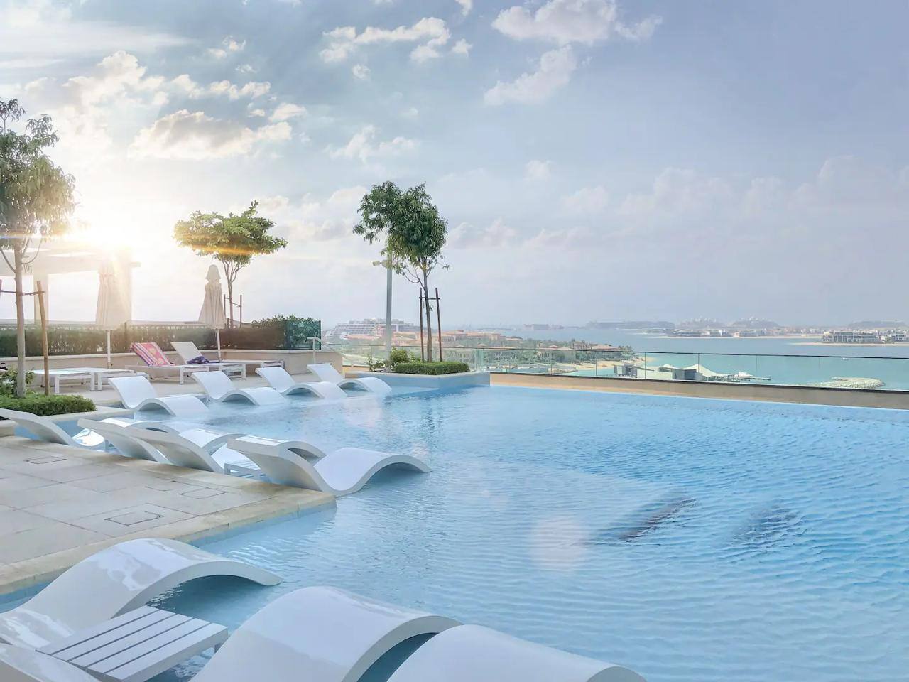 2BR Modern Beach Vista Emaar Beachfront