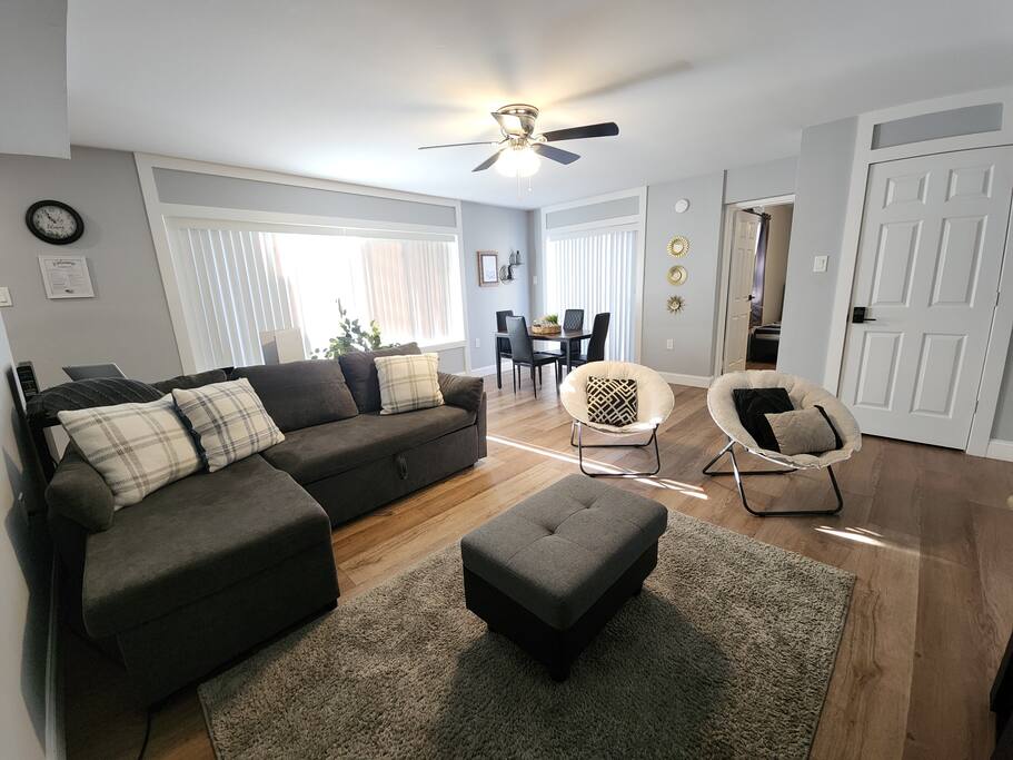 SeaBreeze Suite - Experience Comfort and Style!