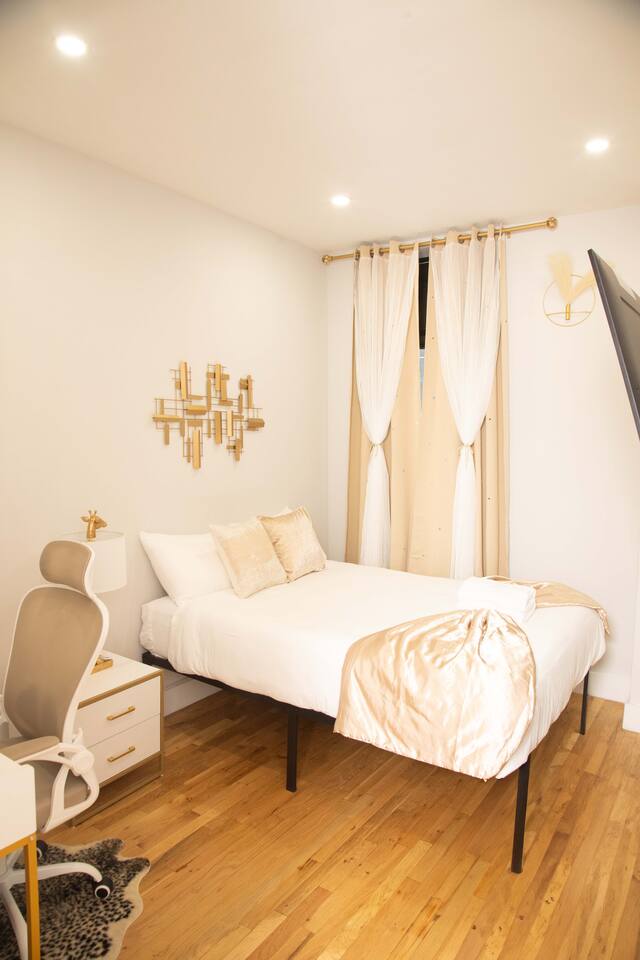 Golden Wild Retreat Room.