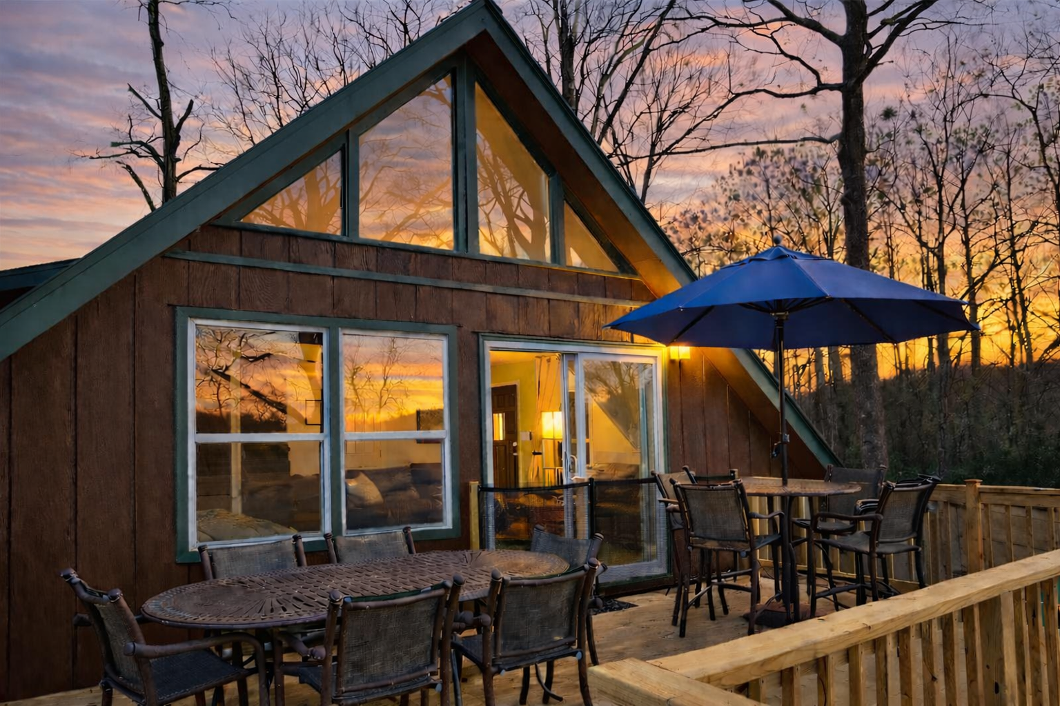 Family A-Frame: Fully-Fenced, Hot Tub, Fire Pit