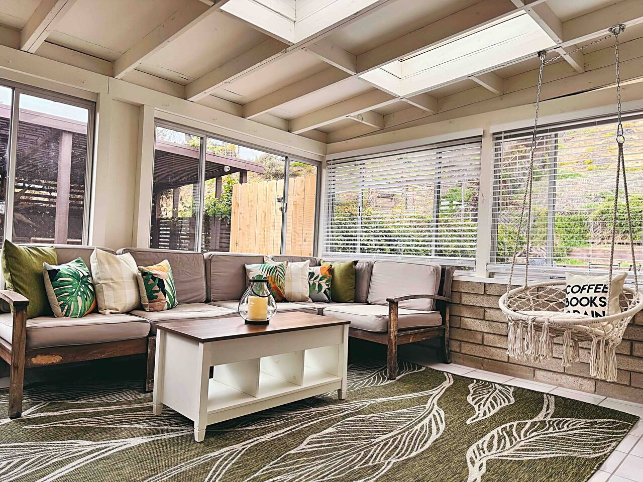 Cozy Sunroom Escape: Charming 2-Bed Retreat