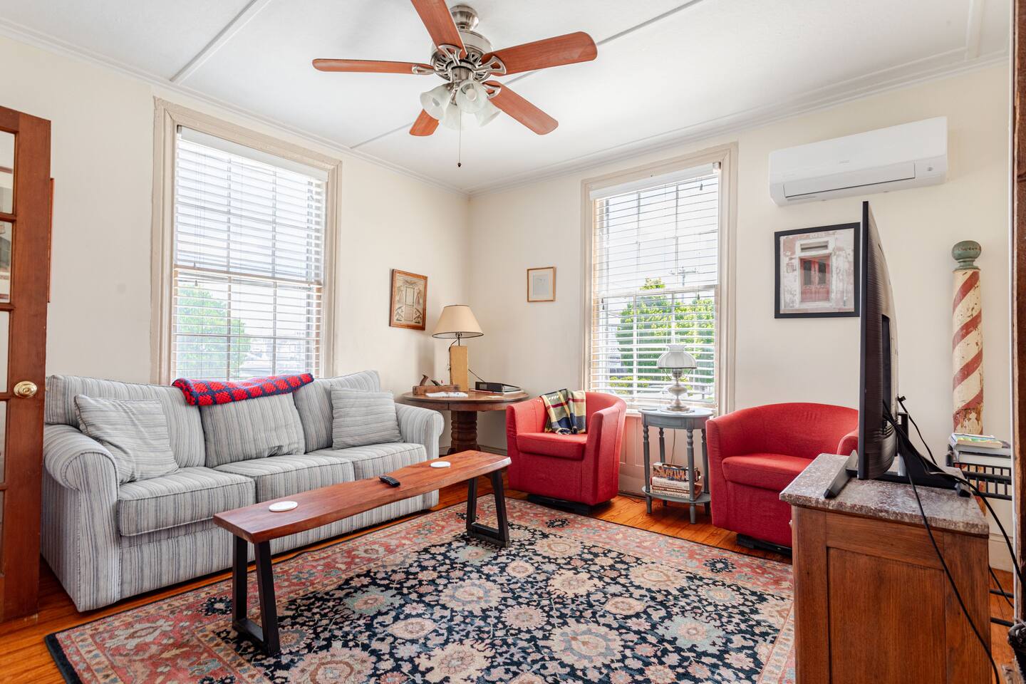 Best Mystic Location - Downtown w/ 2 Parking Spots