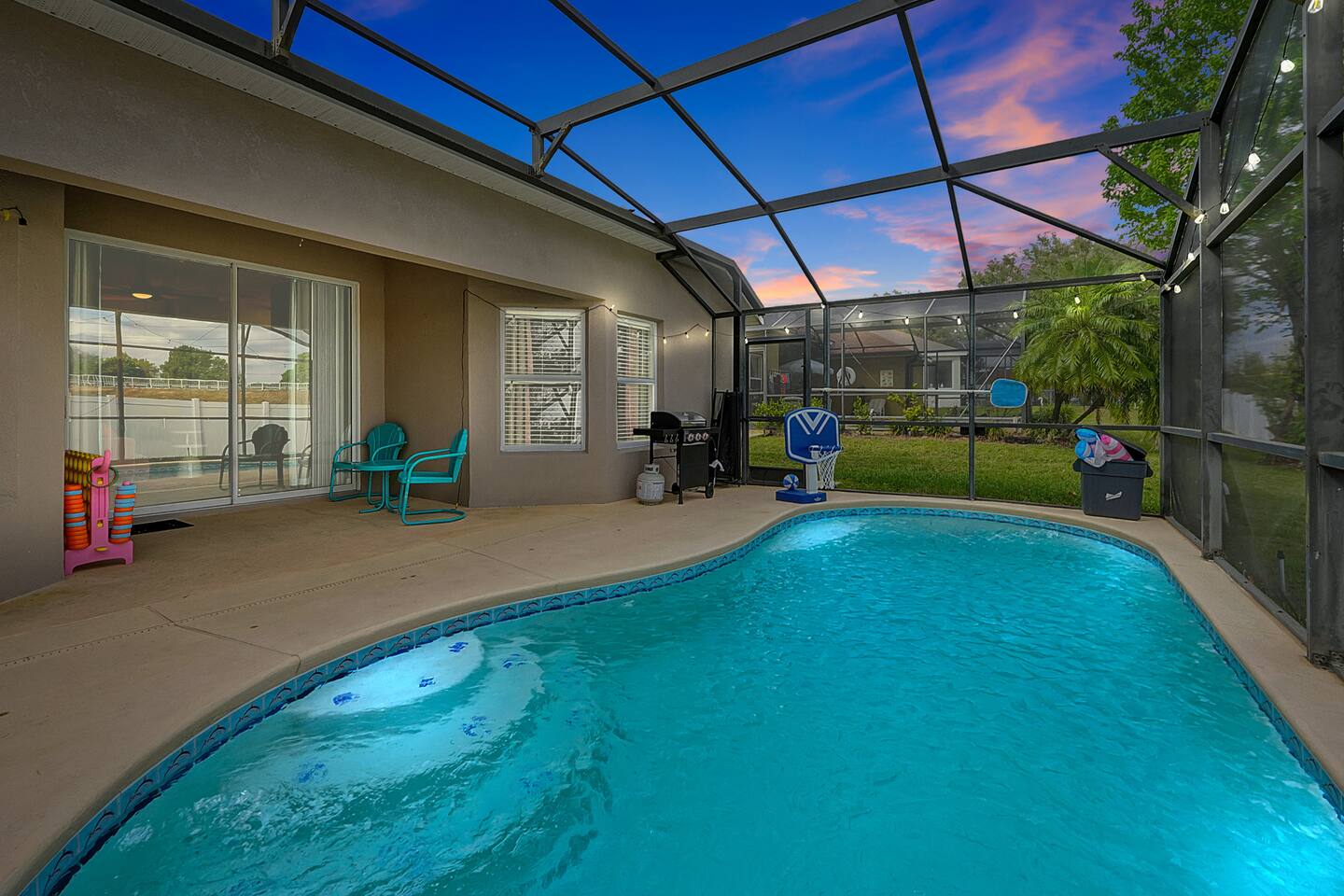 Heated Pool l Games | Disney Paradise Winter Vacay