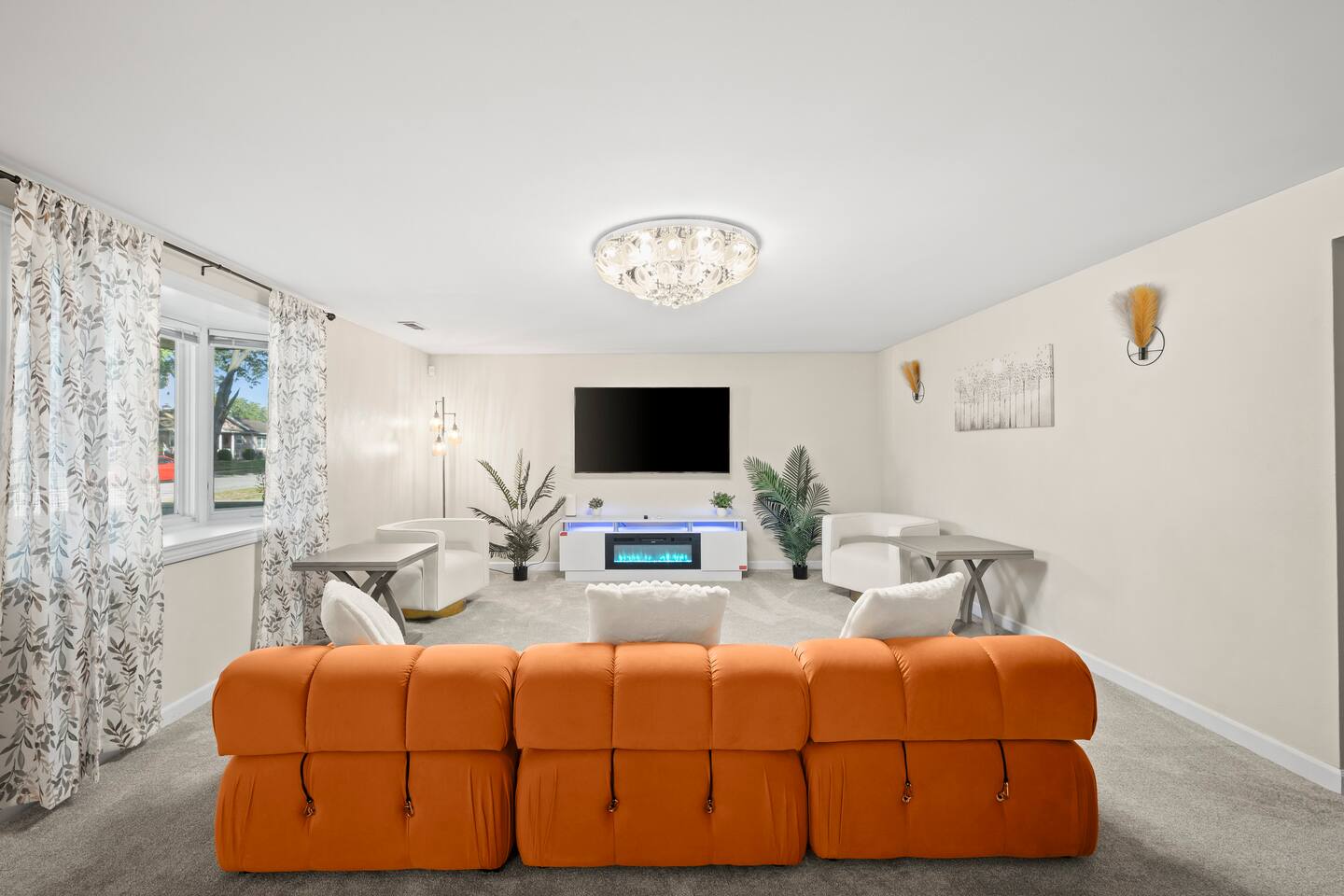 Chic Ranch - King Bed, Grill, Firepit, Close to ND