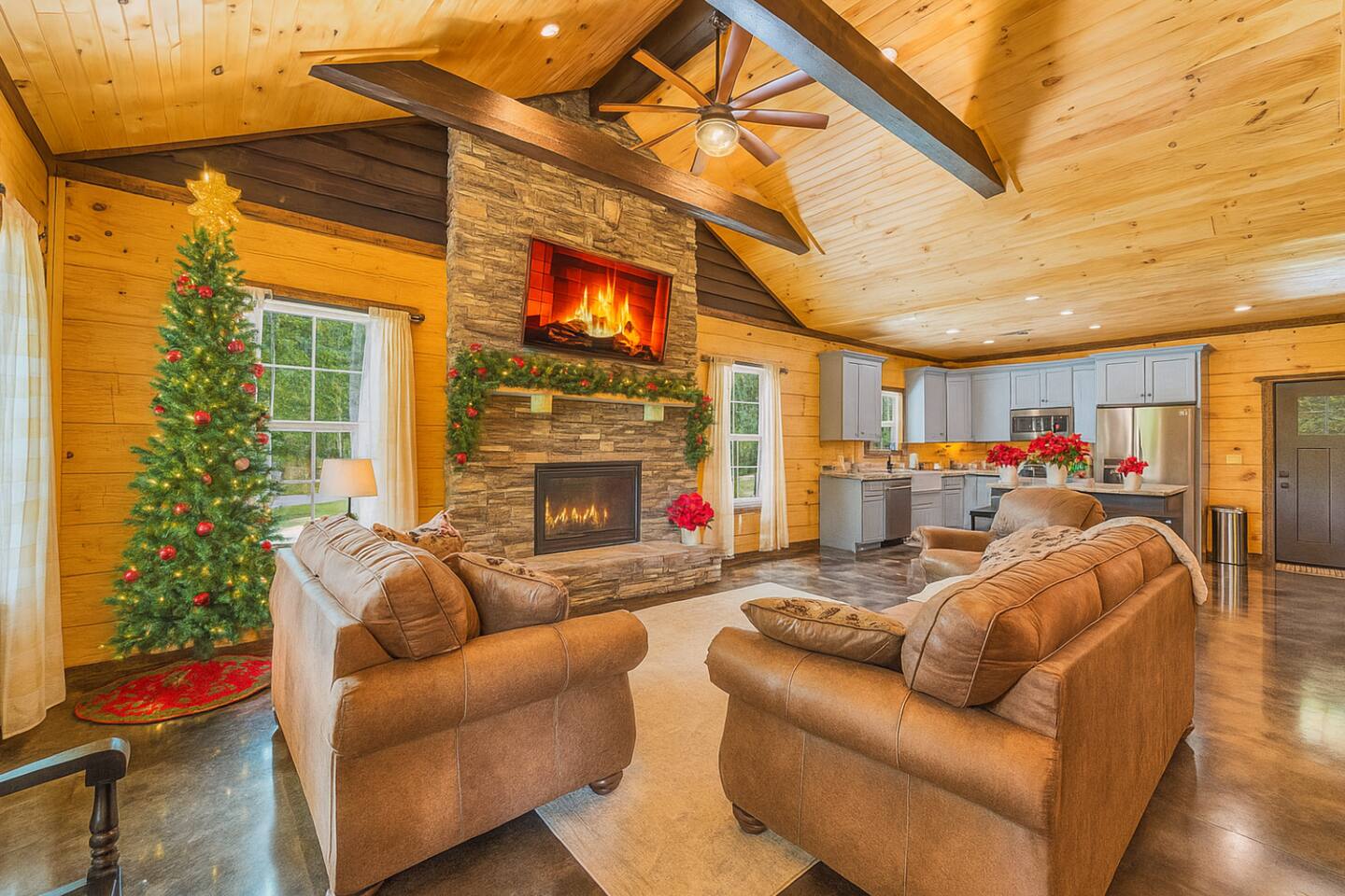 10 Acres*Private River *Fire-Pit* Hot Tub*Fishing