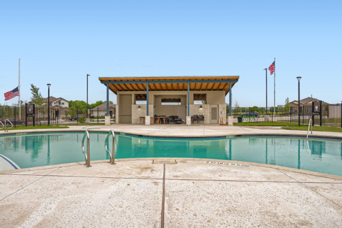 New 4BR Walk to Community Pool & Playground