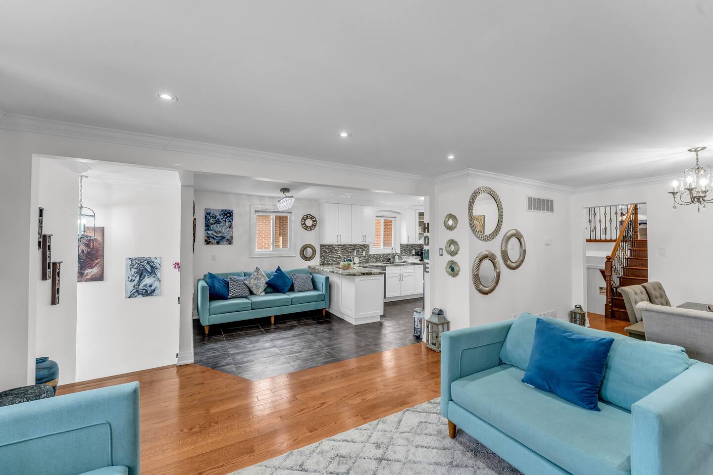 Bright & Stylish 5BR Home | Mississauga Central