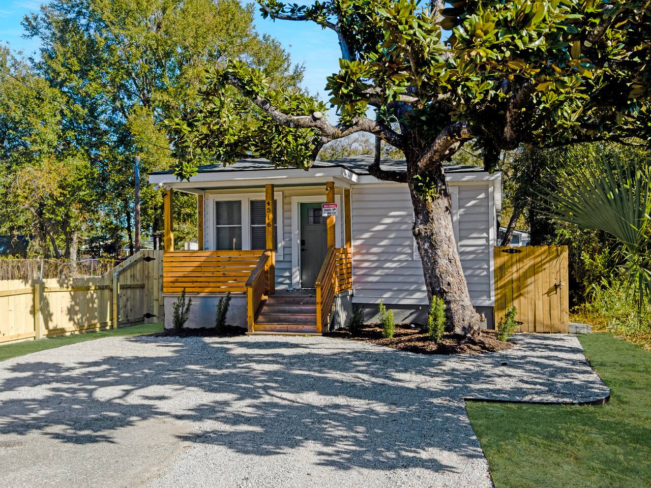 Riley: cozy getaway 14 min to downtown Charleston