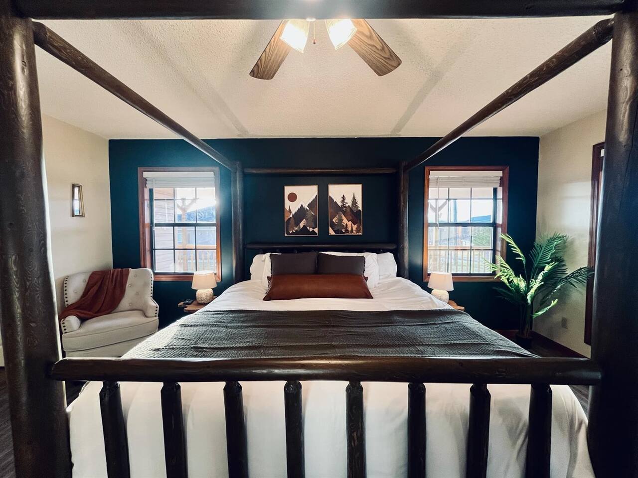 Spacious Home! •Pet-Friendly •MtnViews & Firepit!