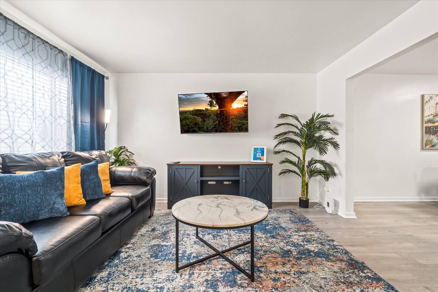 Dayton Bliss: Cozy and Central