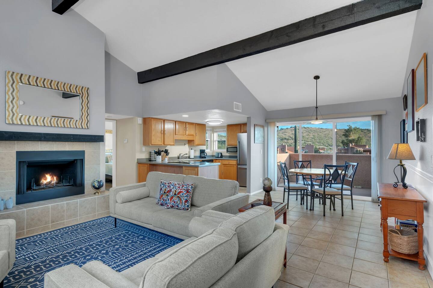 Canyon Getaway - Spacious Condo - Amenities!